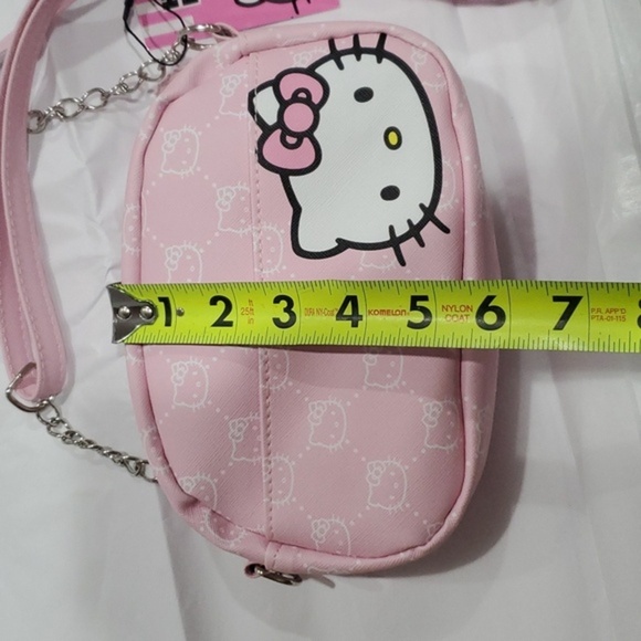 Hello Kitty pink canvas look hello kitty logo chainlink crossbody bag purse new - Picture 7 of 11